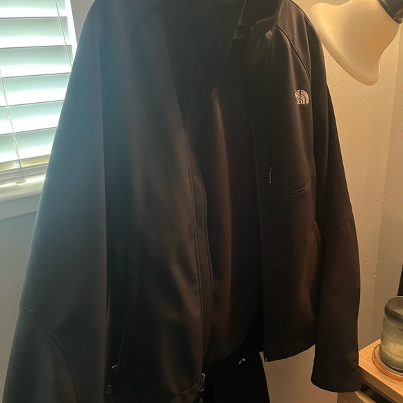 The North Face Black Softshell Outerwear - Picture 4 of 13